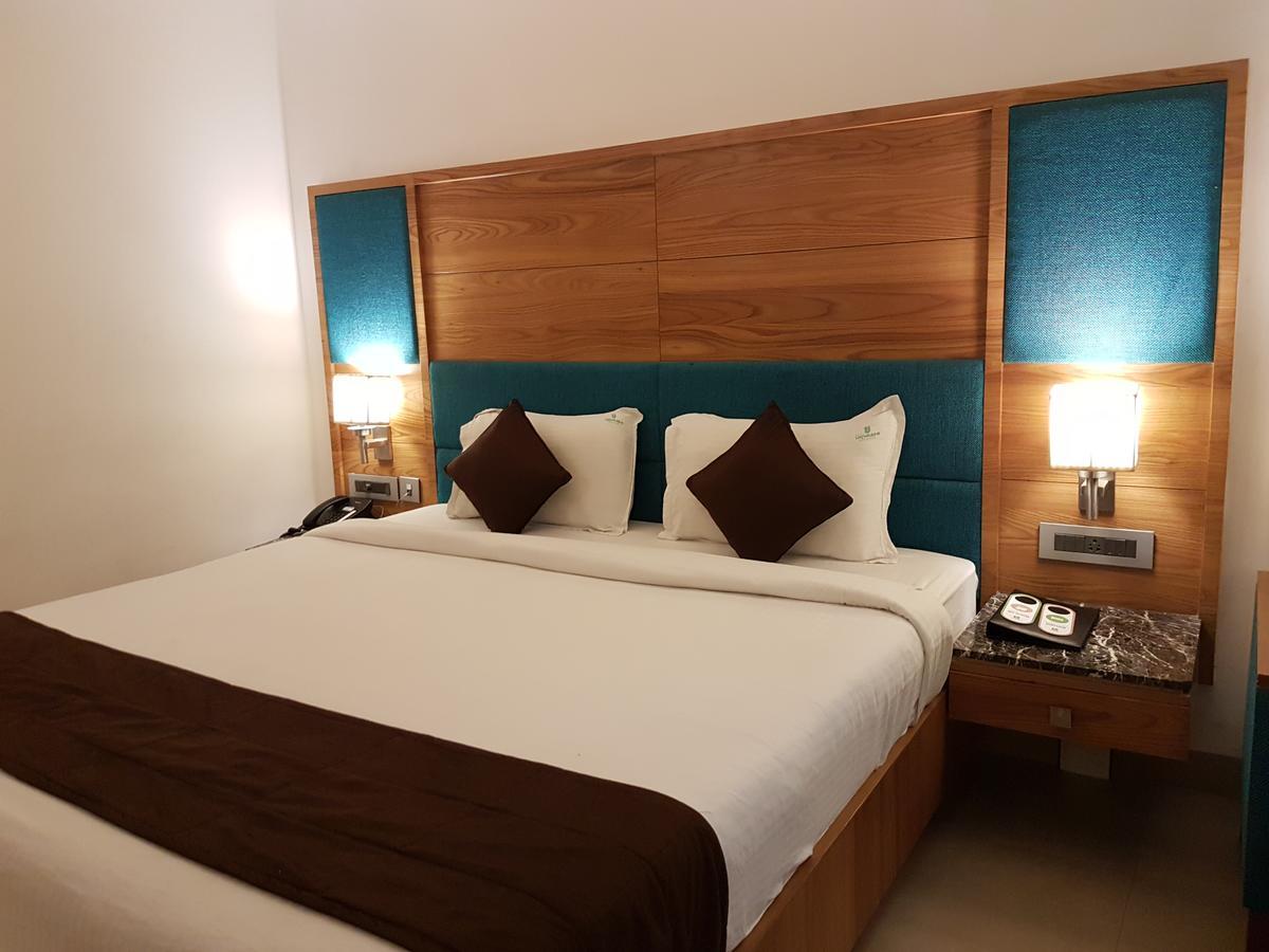 Urvashi Residency Hotel Chennai Exterior photo