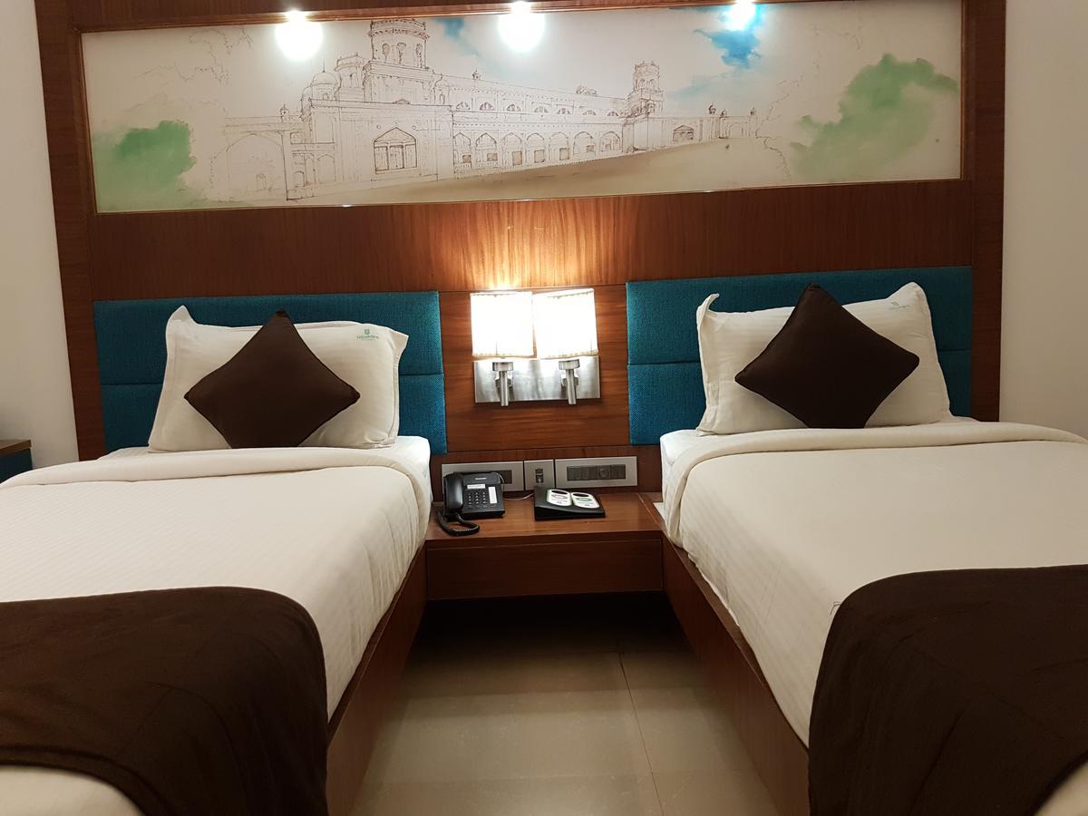 Urvashi Residency Hotel Chennai Exterior photo