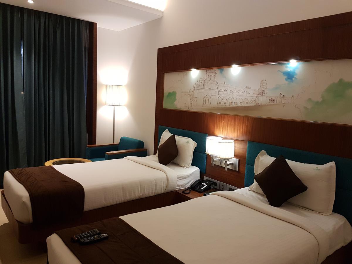 Urvashi Residency Hotel Chennai Exterior photo