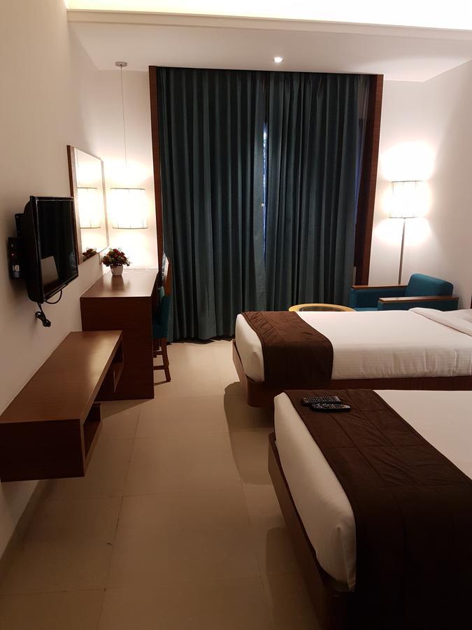Urvashi Residency Hotel Chennai Exterior photo