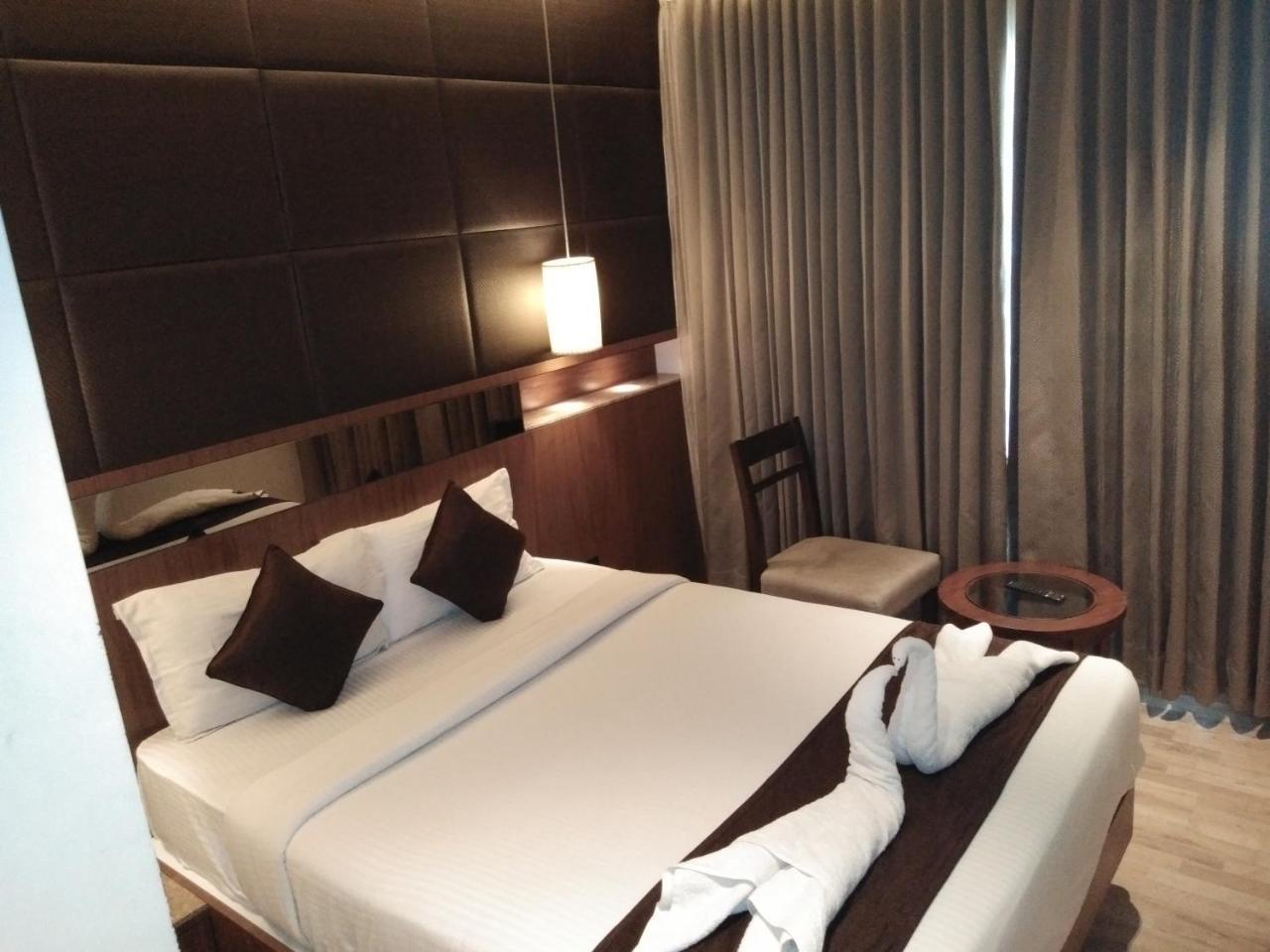 Urvashi Residency Hotel Chennai Exterior photo