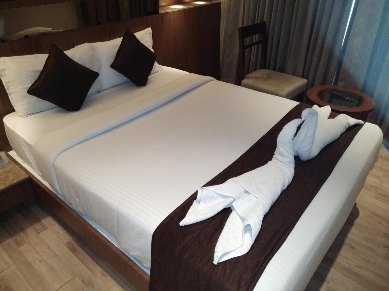 Urvashi Residency Hotel Chennai Exterior photo